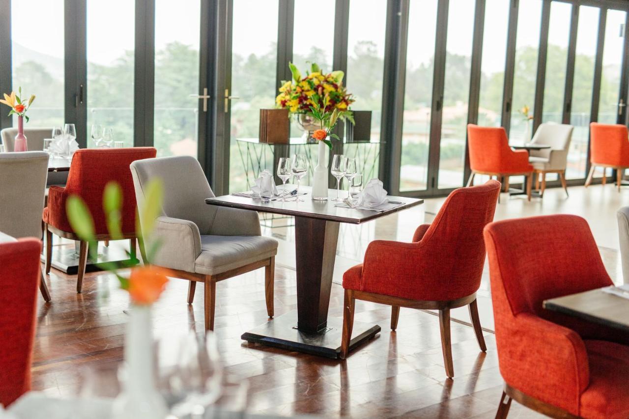 Mpilo Boutique Hotel Масеру Экстерьер фото