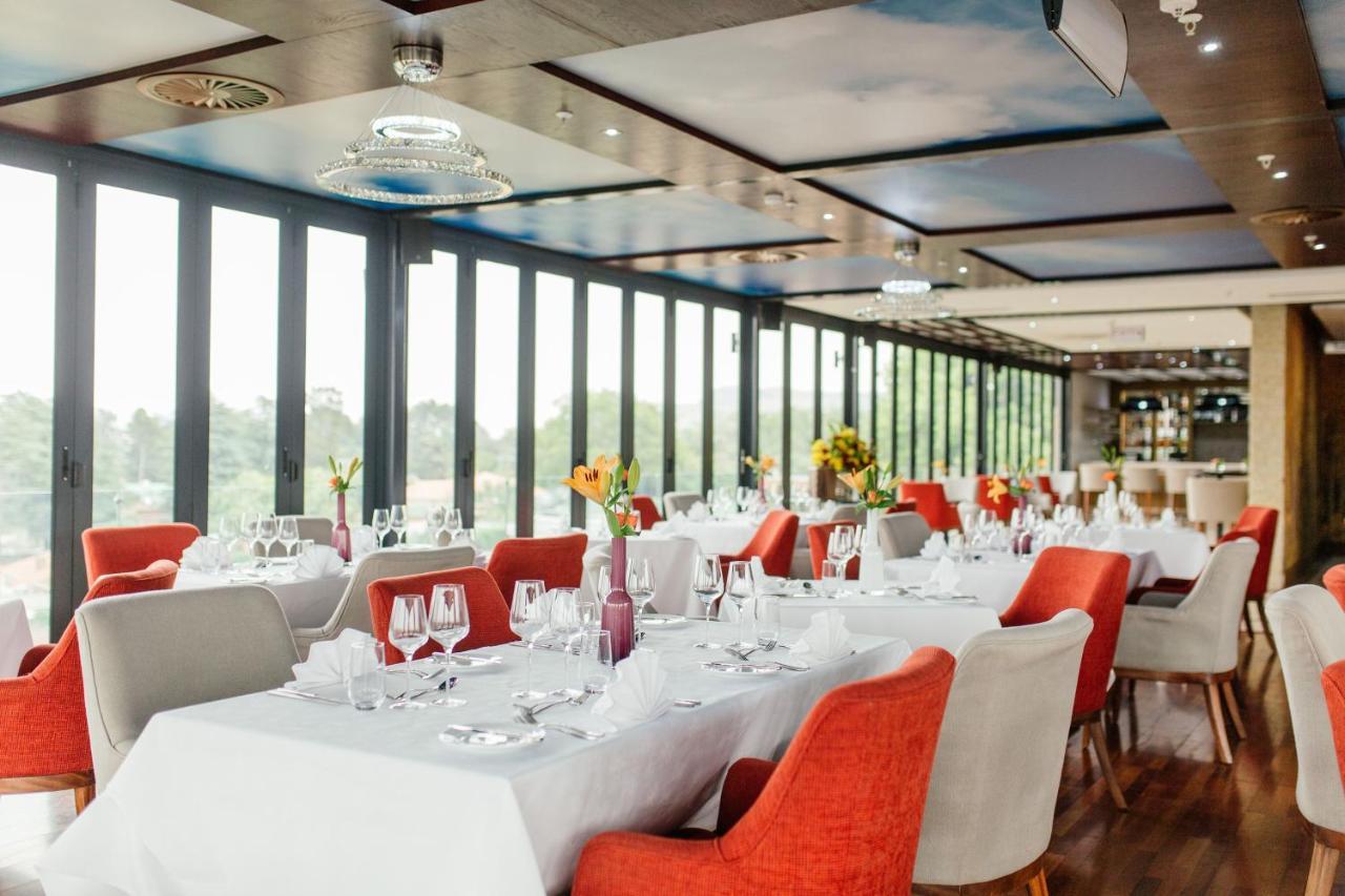 Mpilo Boutique Hotel Масеру Экстерьер фото