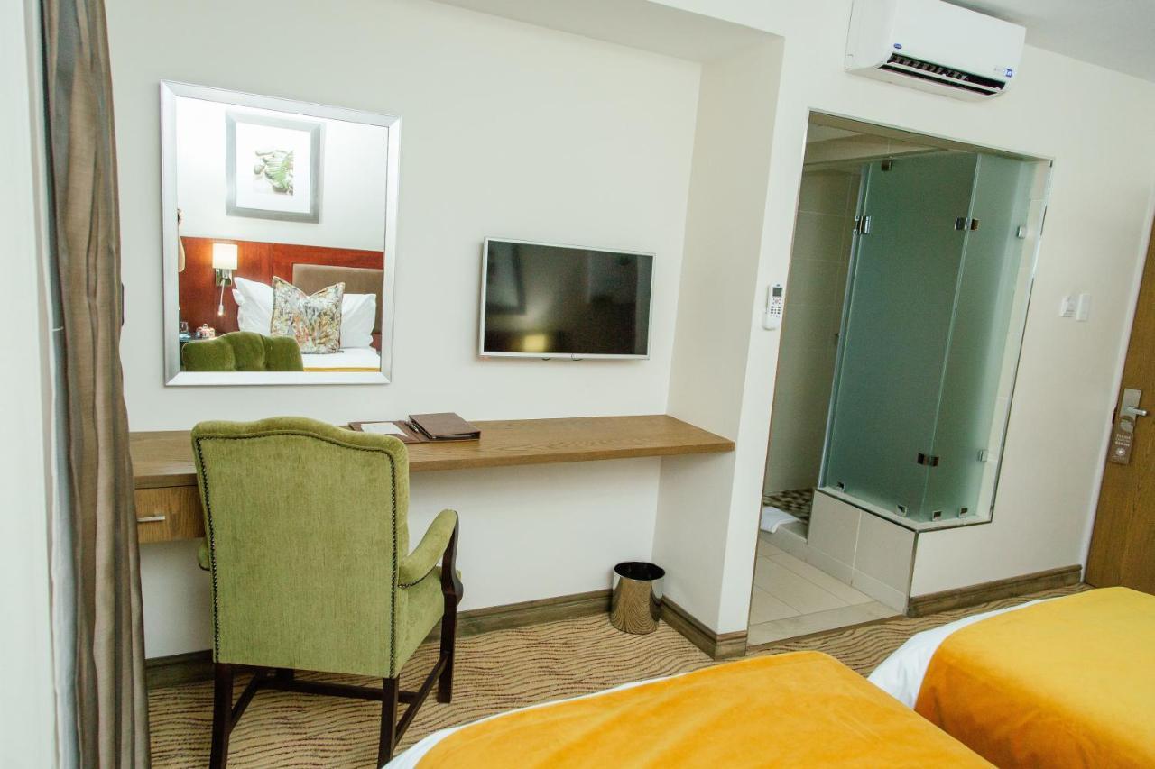 Mpilo Boutique Hotel Масеру Экстерьер фото