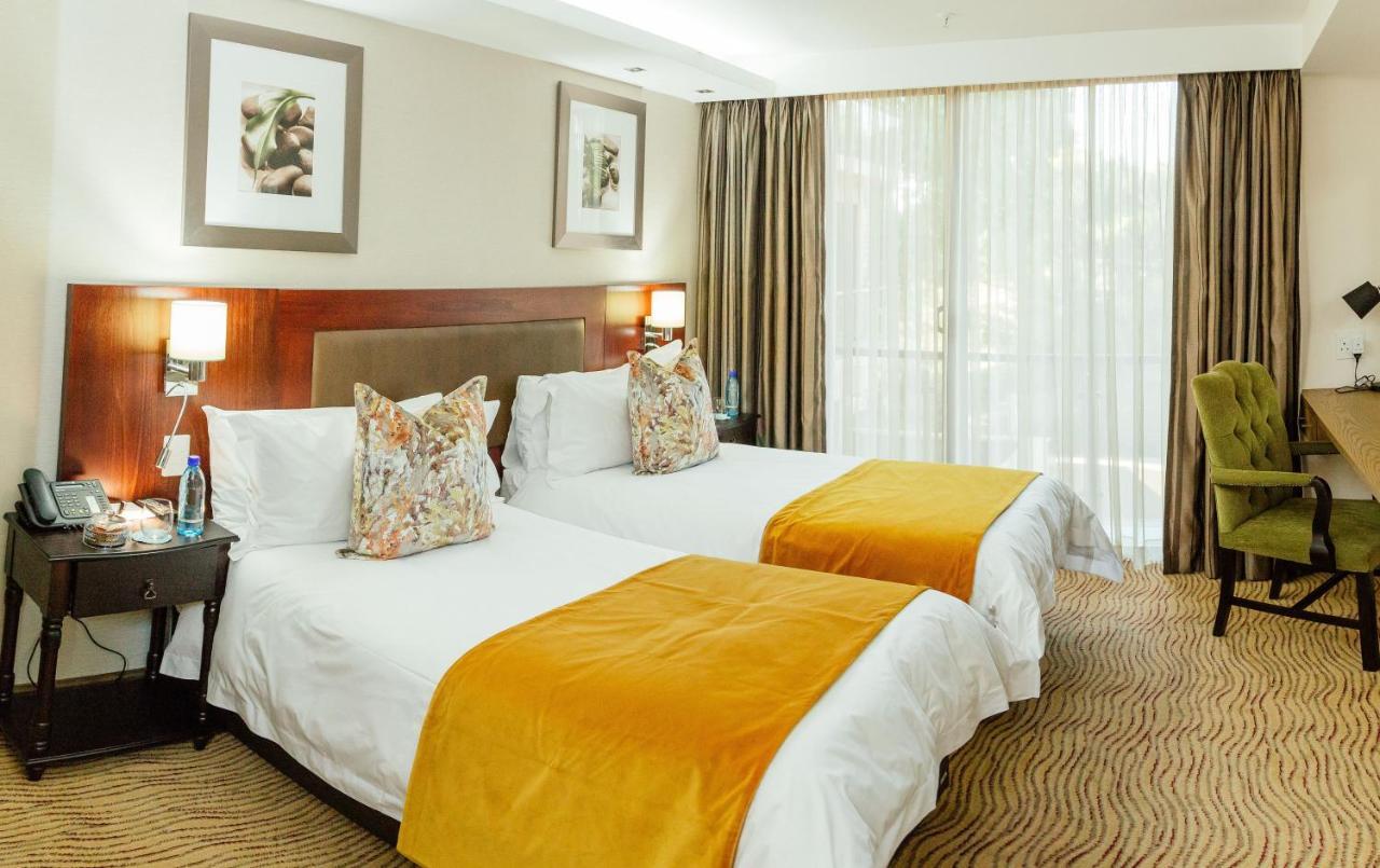 Mpilo Boutique Hotel Масеру Экстерьер фото