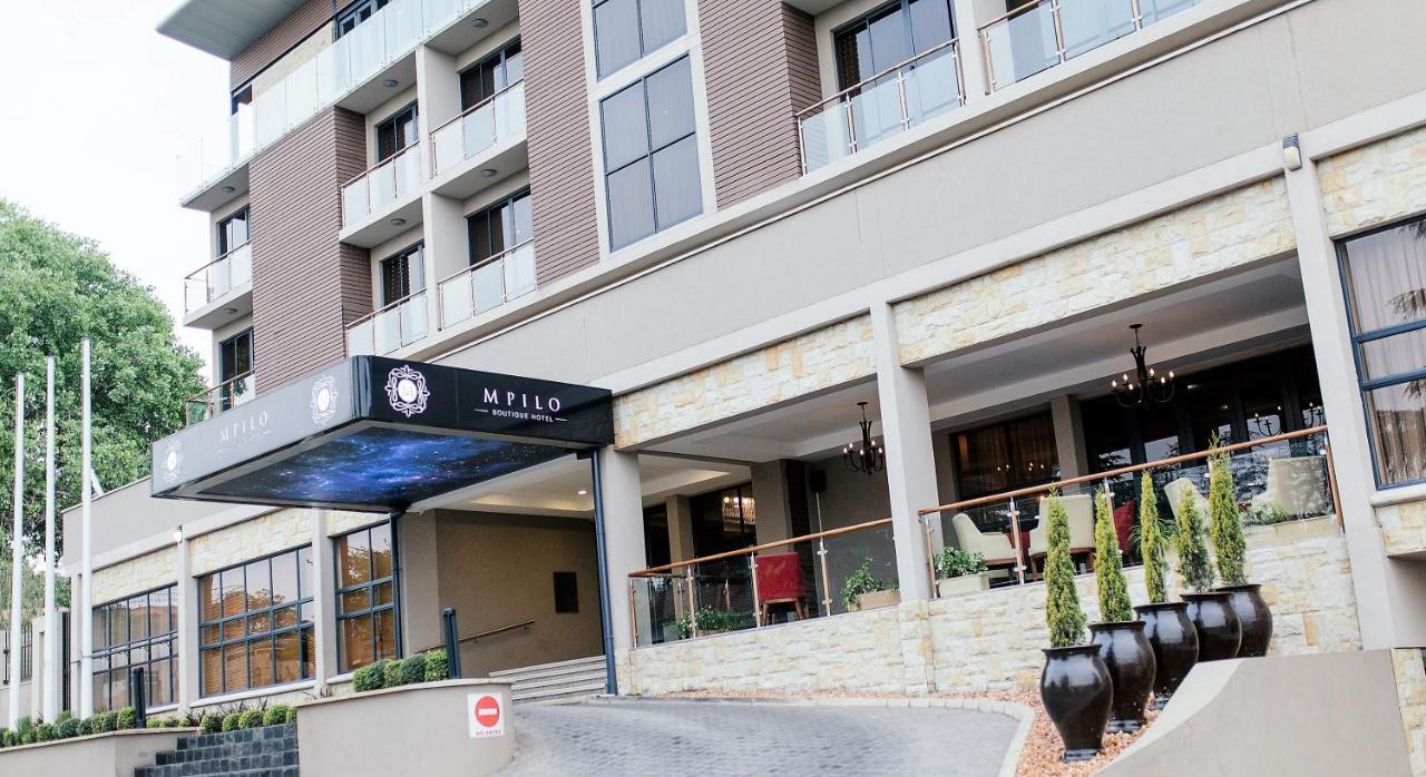 Mpilo Boutique Hotel Масеру Экстерьер фото